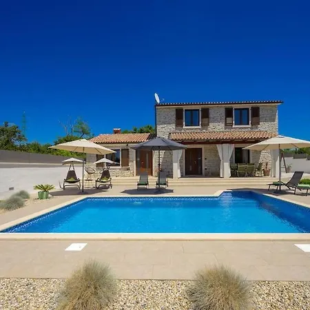 Willa Melani By Istrialux *