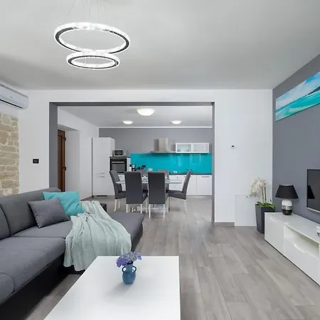 Willa Melani By Istrialux *