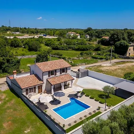 Melani By Istrialux Willa