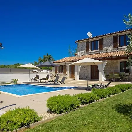 Melani By Istrialux * Smoljanci